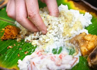 Makanlah dengan Tangan Kanan