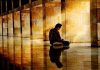 Bolehkah Doa Pribadi saat Tahiyat Akhir dalam Sholat?