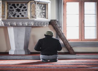 Merasa Kehilangan Lezatnya Beribadah? Ini Penyebabnya