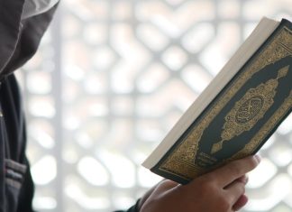 Tadabbur Surah Az-Zalzalah Ayat 2 (Bumi Mengeluarkan Bebannya)