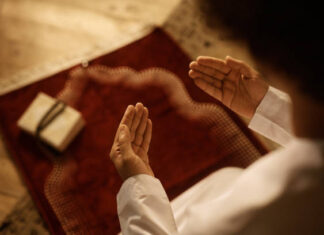 Pentingnya Menjaga Salat: Pilar Utama dan Pembeda dalam Islam Salat
