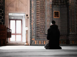 Di masjid