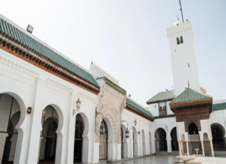 Romantis Itu Ibadah: Membangun Surga di Dalam Rumah Masjid