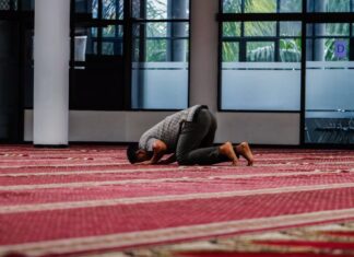 Kekuatan Adab Berdoa: Jembatan Tanpa Batas Antara Hamba dan Pencipta Berdoa